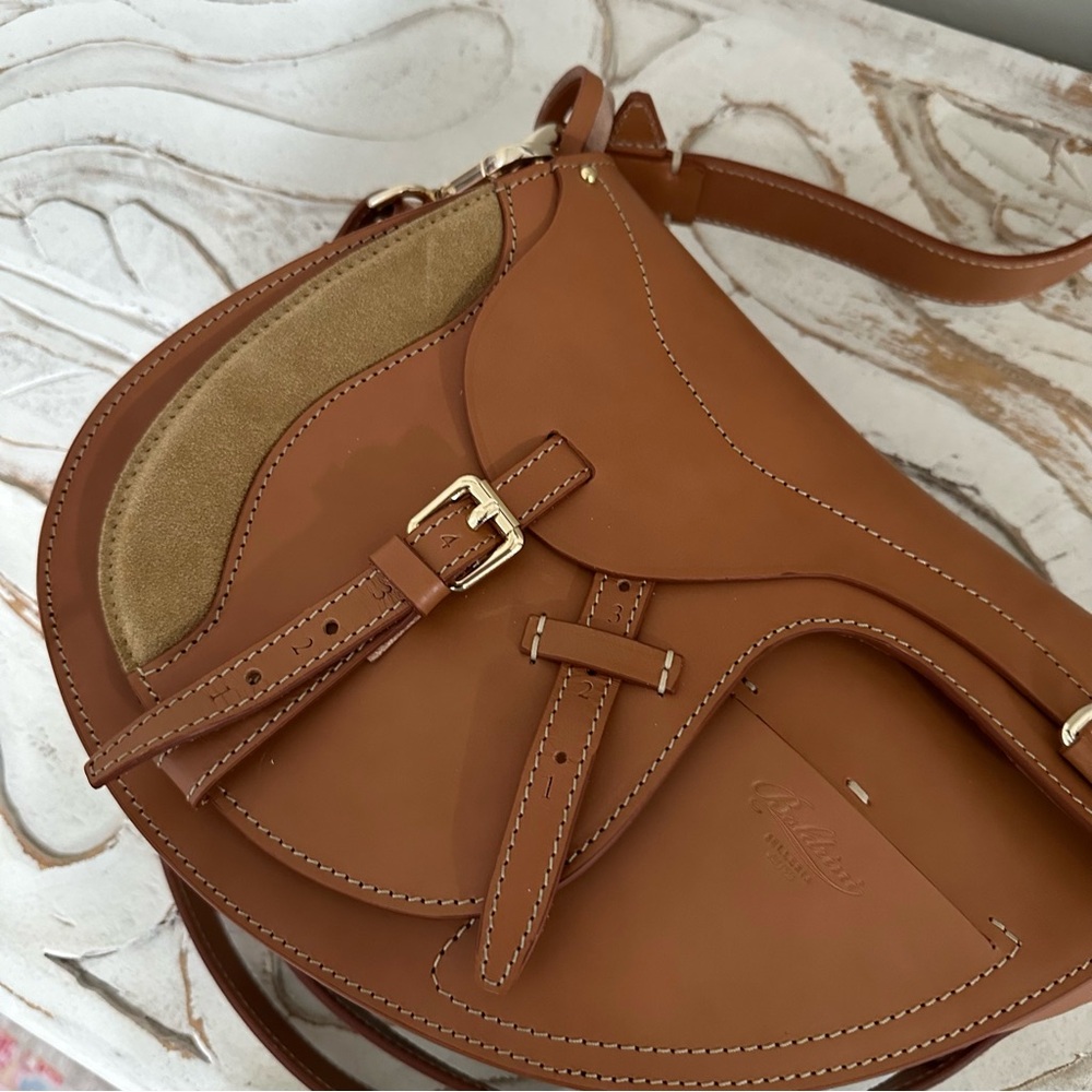 BOLDRINI
Made In Italy Leather Asymmetrical Saddle Bag - Picture 7 of 12